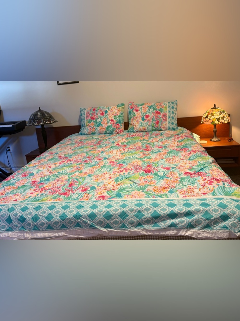 Lilly Pulitzer Full Duvet Cover Orchid Border with Two Pillow Shams - Picture 2 of 5